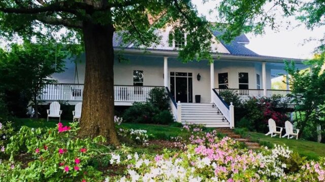 Ava House Bed & Breakfast